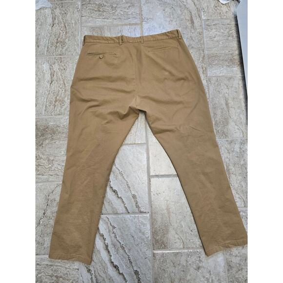 Old Navy Men's Athletic Dark Khaki Pants Size 42 x 34 403819 - Picture 2 of 3